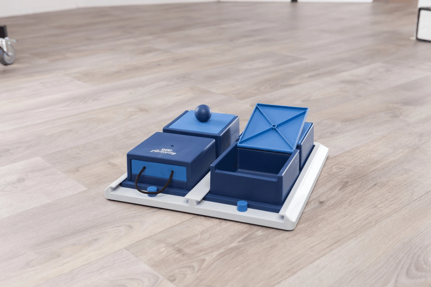 Trixie Jeu De Stratégie Pour Chien Poker Box 1 3 Trixie Jeu De Stratégie Pour Chien Poker Box 1 – Image 3