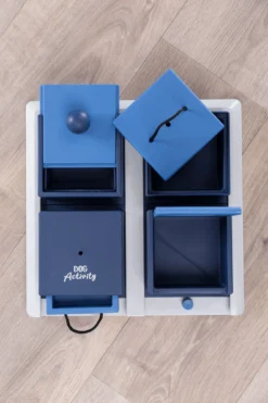 Trixie Jeu De Stratégie Pour Chien Poker Box 1 11 Trixie Jeu De Stratégie Pour Chien Poker Box 1 -Éco Pattes a8284bb3af30d1403496b5402344f0a9fbdab32fd7f31ae63e4df2b7451f9eb3