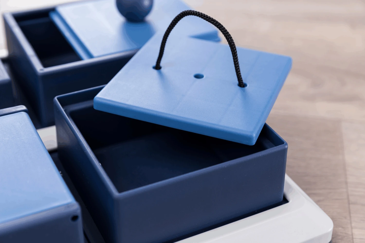 Trixie Jeu De Stratégie Pour Chien Poker Box 1 5 Trixie Jeu De Stratégie Pour Chien Poker Box 1 – Image 5